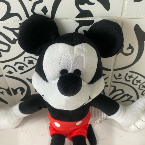 Disney | Toys | Disney Mickey Mouse 4 Plush Black And White With Red ...